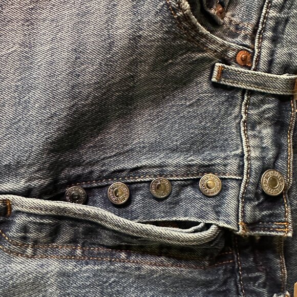 Levi's Women's 501 Crop Jeans Size: 31 | Color: (New) Blue It's True -NWT - Picture 6 of 12